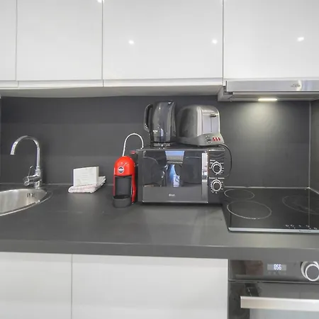 Frgk Victoria 4 1br Terrace, Ac & Ultra-fast Wi-fi * Cannes