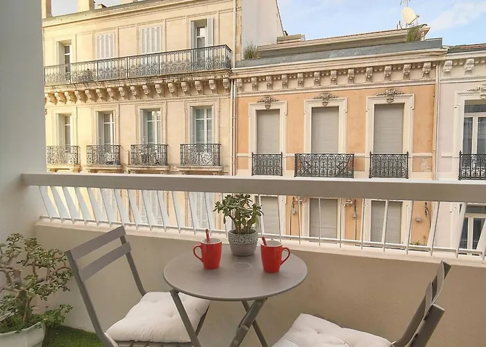 Frgk Victoria 4 1br Terrace, Ac & Ultra-fast Wi-fi Apartman