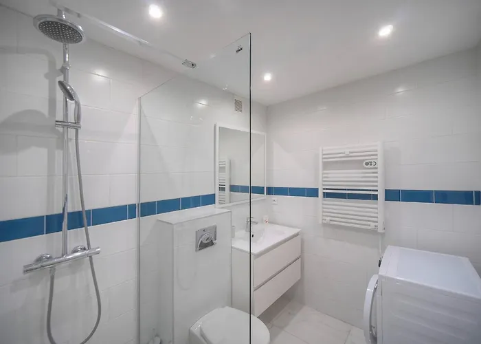 Frgk Victoria 4 1br Terrace, Ac & Ultra-fast Wi-fi