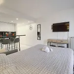 Apartman Frgk Victoria 4 1br Terrace, Ac & Ultra-fast Wi-fi *