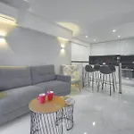Frgk Victoria 4 1br Terrace, Ac & Ultra-fast Wi-fi *
