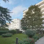 Apartman Frgk Victoria 4 1br Terrace, Ac & Ultra-fast Wi-fi