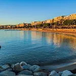 Frgk Victoria 4 1br Terrace, Ac & Ultra-fast Wi-fi * Cannes