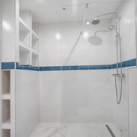 Frgk Victoria 4 1br Terrace, Ac & Ultra-fast Wi-fi *