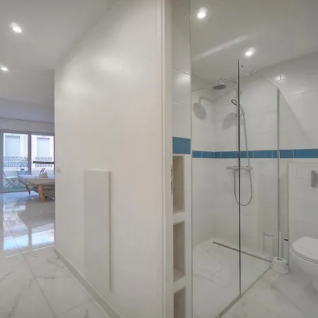 Frgk Victoria 4 1br Terrace, Ac & Ultra-fast Wi-fi