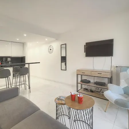 Apartamento Frgk Victoria 4 1br Terrace, Ac & Ultra-fast Wi-fi *