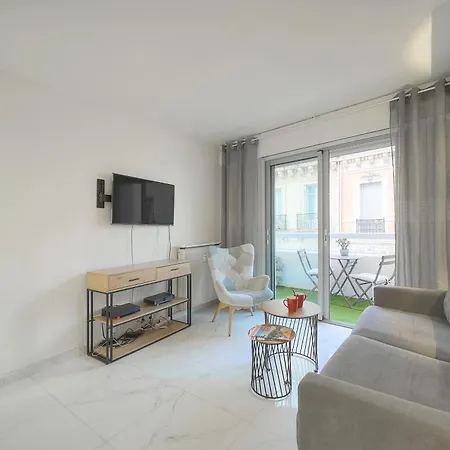 Frgk Victoria 4 1br Terrace, Ac & Ultra-fast Wi-fi Apartamento