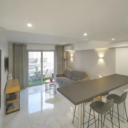 Apartamento Frgk Victoria 4 1br Terrace, Ac & Ultra-fast Wi-fi