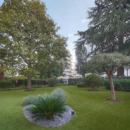 Frgk Victoria 4 1br Terrace, Ac & Ultra-fast Wi-fi *