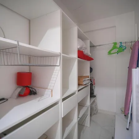 Frgk Victoria 4 1br Terrace, Ac & Ultra-fast Wi-fi Apartamento