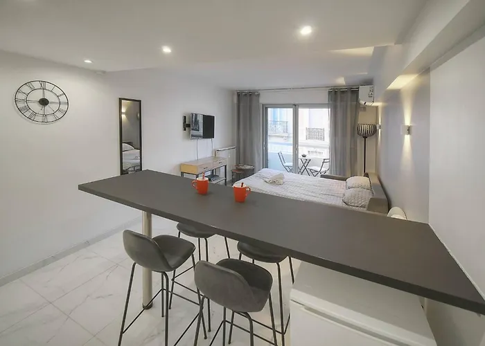Frgk Victoria 4 1br Terrace, Ac & Ultra-fast Wi-fi Daire