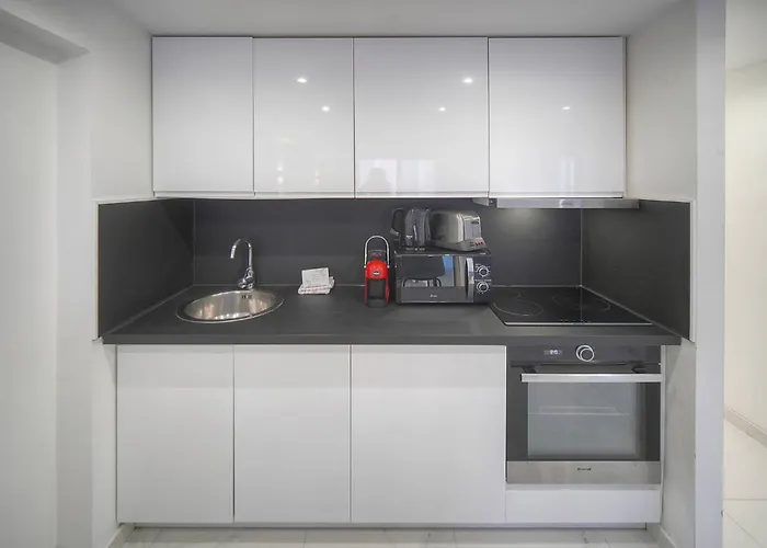Frgk Victoria 4 1br Terrace, Ac & Ultra-fast Wi-fi Daire Cannes