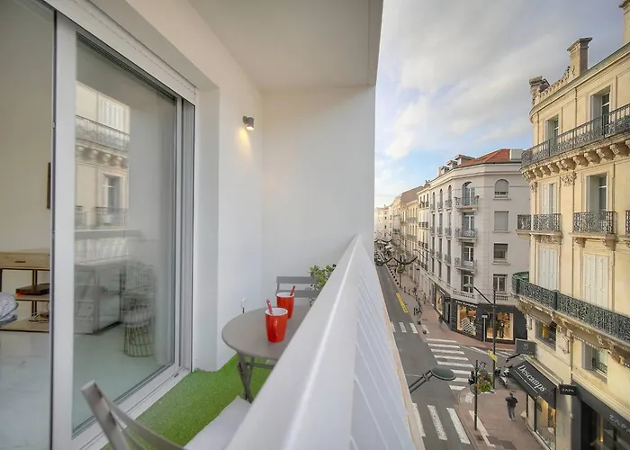 Daire Frgk Victoria 4 1br Terrace, Ac & Ultra-fast Wi-fi