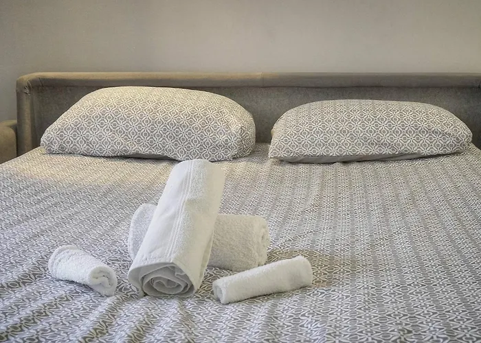 Frgk Victoria 4 1br Terrace, Ac & Ultra-fast Wi-fi