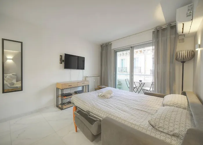 Daire Frgk Victoria 4 1br Terrace, Ac & Ultra-fast Wi-fi *